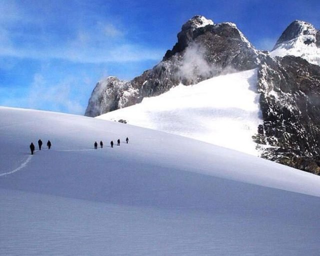 About Mount Rwenzori and Magarita peak