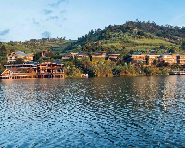 Lake-Bunyonyi-Rock-Resort